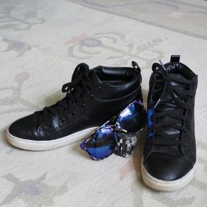 🔴3/$23!🔴 Black mini platform lace up sneakers